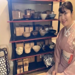 Thưởng trà trong chiếc bát cổ hơn 300 năm tuổi ở Nhật Bản